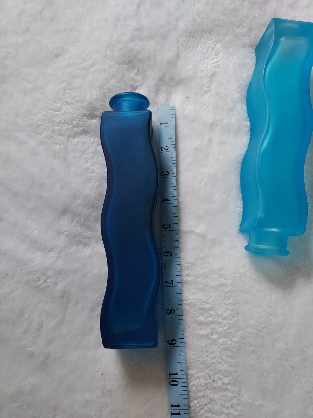 Vintage Y2K 1990's IKEA Skamt Curvy Ombre Blue Frost Glass Bud Vases Artsy Decor